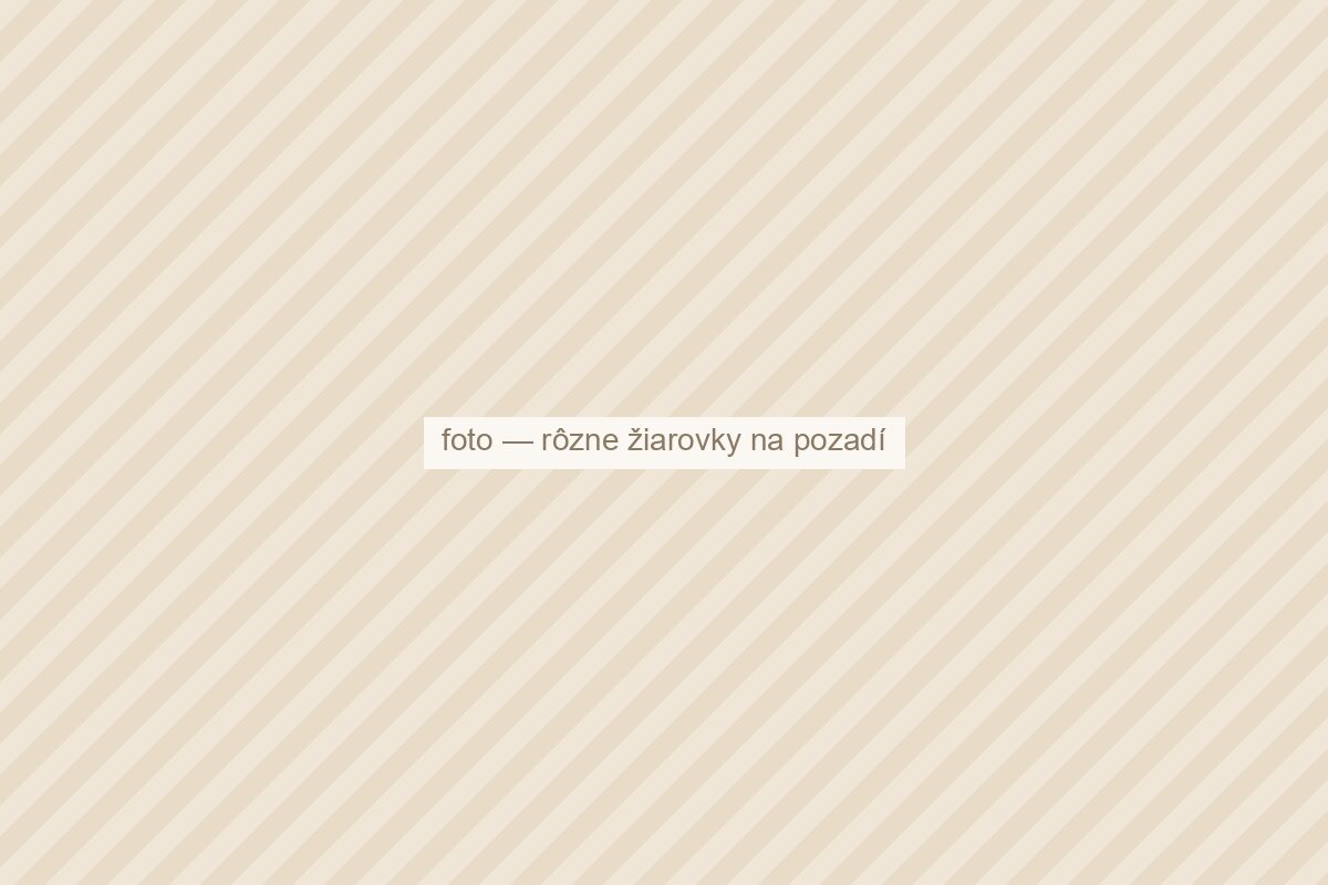 Rôzne žiarovky na béžovom pozadí